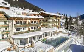 Rosenhof mit Außenpool